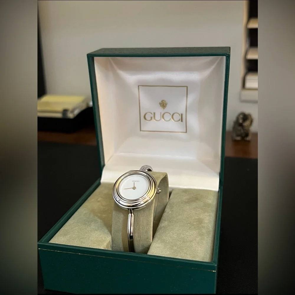 Gucci | Accessories | 992 Vintage Gucci 11122 Silver Change  display picture 1